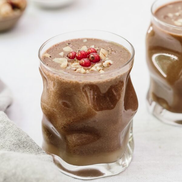 Nutella Lovers Vegan and Date Sweetened Healthy Chocolate Smoothie Recipe